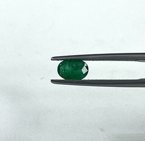 Esmeralda Zambiana 100% Natural, Corte Ovalado de 6x4-5x7mm, Verde Medio, 10.00 Quilates, Piedras Preciosas Sueltas de Alta Calidad para Joyería - Product Image 3