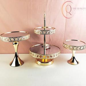 Elegante Soporte para Tartas de Metal con Aspecto Refinado, Perfecto para Bodas, Aniversarios y Decoración de Fiestas - Product Image 2