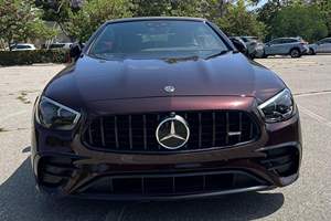 2021 E53 AMG Cabriolet, Motor Turbo de 6 Cilindros y 429 hp, Equipamiento de Alta Gama, Color Rojo Rubí Metálico, Sin Modificaciones - Product Image 4