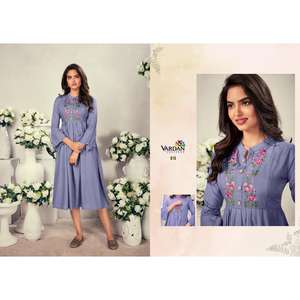 ชุดราตรีซาตินสไตล์อนาลกาลีที่สง่างามสำหรับงานเฉลิมฉลองแบบดั้งเดิมในฤดูร้อนในราคาที่น่าทึ่ง! - Product Image 1