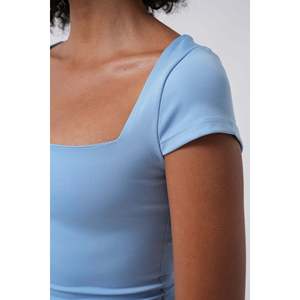 Blusa con Detalle de Ventana y Escote Mini - Bebe Mavi - Bebe Mavi - Product Image 5