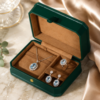 Boîtes d'emballage en cuir vintage en gros avec fermeture à pression pour bagues, pendentifs, bracelets et marques de bijoux