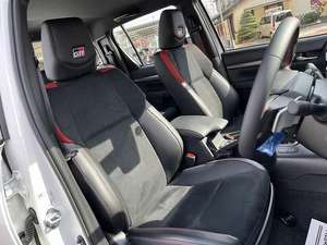 TOYOTA HILUX assez utilisé - Product Image 3