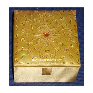 Zari แฮนด์เมดสวยงามปักลูกปัดกล่องเก็บเครื่องประดับรูปทรงสี่เหลี่ยมสำหรับเทศกาลของขวัญขายส่งวัตถุประสงค์ของอินเดีย - Product Image 1