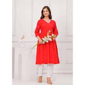 Ensemble rouge brodé Anarkali Kurta et pantalon pour femme - Product Image 3