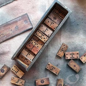 Juego de dominó ecológico de madera de colores Juego de dominó Doble seis dominó con diseño tallado Caja de madera 28 piezas de alta calidad - Product Image 3