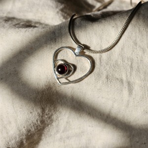 Colgante de Plata de Ley 925 granate de doble Corazón, el mejor regalo romántico para ella, colgantes y dijes finos para amantes - Product Image 1