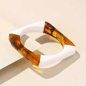 Brazalete de Resina de Diseño de Alta Gama Promocional - Color y Tamaño Personalizables, Joyería Hecha a Mano de Alta Calidad para Uso Diario - Product Image 1