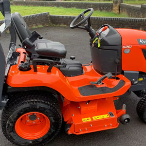 Mini Tractor de jardín Kubota G261 25 caballos de fuerza - Product Image 1