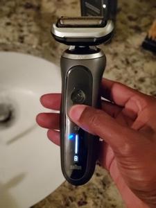 Rasoir électrique Braun Series 7 Model 7171cc Barbes pour hommes humides et sèches - Product Image 2