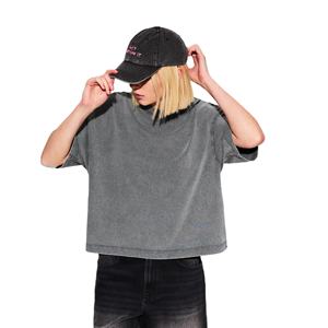 เสื้อยืดผู้หญิงสีดำล้วน ทรงปกติ แขนสั้น สวมใส่สบาย ผ้าฝ้าย 100% คอกลม ระบายอากาศได้ดี เป็นมิตรกับสิ่งแวดล้อม น้ำหนัก 200 กรัม ทรงไหล่ตก - Product Image 1