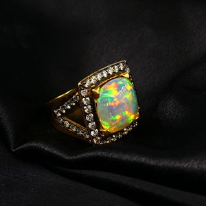 Bague unique en or 14 carats avec opale et pierres précieuses style vintage, tenue de fête tendance, bague en or avec gros diamant - Product Image 4