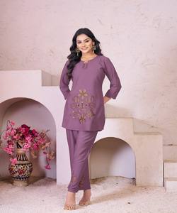 ÚLTIMO RAYÓN MULTI BORDADO HILO TRABAJO CONJUNTO DE 2017 ROPA FORMAL COLOR MORADO PRECIO AL POR MAYOR ROPA ÉTNICA - Product Image 1