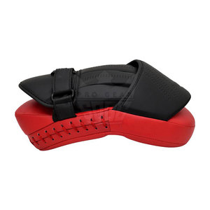 Mitaines de boxe en cuir personnalisées en gros avec évacuation de l'humidité et fermeture auto-agrippante pour l'entraînement aux gants de MMA - Product Image 4