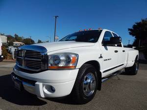 รถกระบะมือสองปี 2006 Dodge Ram 3500 Laramie 4x2 Laramie 4 ประตู Quad Cab 8 ฟุต LB DRW พร้อมขาย - Product Image 5