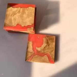 Juego de posavasos de madera hecho a mano de madera maciza y posavasos de resina epoxi, posavasos cuadrados para tazas de té y café, posavasos antideslizantes con aislamiento térmico - Product Image 1