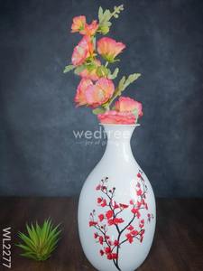 Vase à fleurs en métal avec design gaufré à la main et surface finie en cuivre brillant adaptée à la décoration intérieure d'un hôtel de luxe - Product Image 4