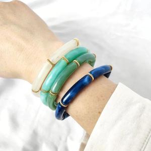 กำไลเรซิ่นสีและรูปร่างตามสั่งสไตล์นางฟ้าจากผู้ผลิตอินเดียสำหรับงานแต่งงานและงานปาร์ตี้ - Product Image 1