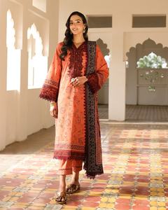 Colección de Dhoti Punjabi y Salwar Kameez de Diseñador Indio y Pakistaní 1086, Ropa de Fiesta y Boda para Mujer Hecha de Seda - Product Image 5