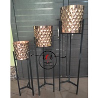 Pot Tanaman Dinding Desain Art Deco Tempa Besi yang Dapat Disesuaikan, Laris Manis, dengan Dudukan, Finishing Unik untuk Vas Dinding Dekoratif Pernikahan