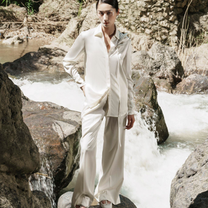 Offre Spéciale femmes hauts et chemisiers SIGRID col pointu chemise stylisé TA/P Mison Satin tissu femmes mode vêtements blanc fourmi - Product Image 5