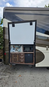 Used 2018 Newmar B-a-y S-t-a-r 3414 Factory Direct Travel Trailer Caravan Mobile - Product Image 4