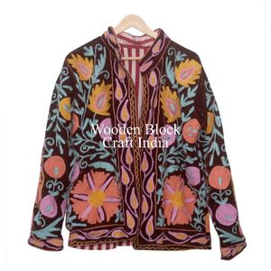 Chaqueta de Terciopelo con Bordado Floral Suzani, Aspecto Impresionante, Chaqueta de Invierno, Abrigo para Mujer, Chaqueta Corta Suzani para Mujer - Product Image 1