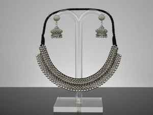 Conjunto de collar de estilo gargantilla de fiesta de diseñador pulido de plata oxidada elegante joyería étnica india tradicional para mujer - Product Image 3