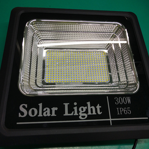 300 Wát tốt nhất salesmanufacturer LED năng lượng mặt trời ánh sáng lớn pin CE ROHS mạnh mẽ ngoài trời đèn Solaire projecteur - Product Image 1