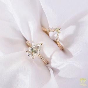 Bague de fiançailles Moissanite de qualité supérieure en argent sterling taillé émeraude bijoux élégants pour cadeau de proposition de fiançailles - Product Image 6