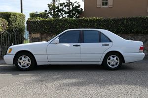 Mercedes-Benz S320 de 1998, Usado, Sin Reserva, Distancia Entre Ejes Corta, Mayormente Usado en Clima Cálido, Sin Modificaciones - Product Image 2