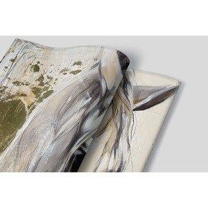Toile d'art imprimée avec un élégant cheval blanc - Décoration animale moderne, affiche roulée - Product Image 1