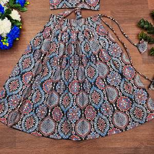 Conjunto Tradicional de Lehenga Choli Negro Ajrakh para Niños |   Vestido Largo de Poliéster de Secado Rápido para Niñas, Ideal para Bodas y Fiestas de Diwali - Product Image 3