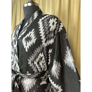 Cárdigan de Invierno para Mujer, Mezcla de Lana de Yak, Diseño Romántico con Estampado de Diamantes Negros, Estilo Kimono, con Bolsillos, Tejido ODM, para Estar en Casa - Product Image 6