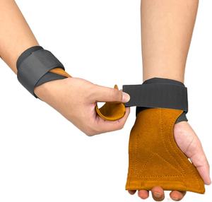 Coussinets de serrage Gym Qualité supérieure Protéger la paume Main Lifting Grip Pad Gym Sangles de poignet réglables durables pour la puissance d'haltérophilie - Product Image 3