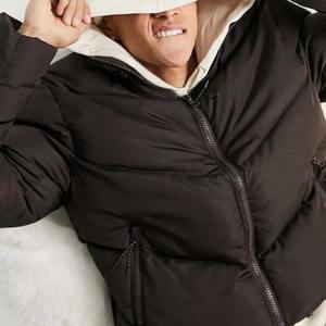 Veste d'hiver matelassée noire de haute qualité pour homme, patchwork en nylon et polyester avec décoration brodée, garde au chaud pour adultes - Product Image 6