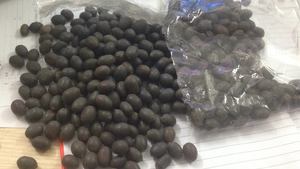 Graines de lotus noires séchées croustillantes de qualité supérieure, collation nutritive, sans conservateurs ajoutés, produit de haute qualité du Vietnam - Product Image 2