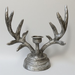 Bougeoir élégant en aluminium coulé avec corne de renne avec surface à patine argentée Artisan Handcrafted Offering Decorative Accent - Product Image 3