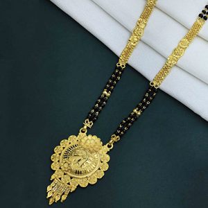 Venta al por mayor de colgantes largos chapados en oro de 24 quilates Mangalsutra, Mangalsutra largo de boda india, Mangalsutra de uso diario con acabado dorado. - Product Image 5