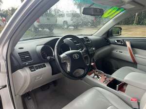 Toyota Highlander Limited 2010 / Disponible à la vente avec faible kilométrage, moteur essence / Véhicule d'occasion en excellent état et sans accident - Product Image 5