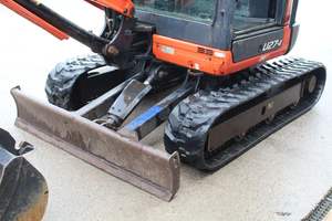 Mini-excavatrice KUBOTA U27 4  3BUCKETS 2.6T neuve et d'occasion 2015 - Product Image 3