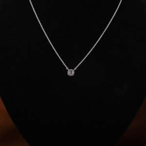 Pendentif en or massif 14 carats personnalisable avec diamant de laboratoire taille ronde et design tendance, option plaqué or unisexe - Product Image 5