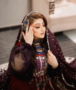 Robe de fête et de mariage en velours afghan, faite à la main, brodée, traditionnelle, afghane, de taille personnalisée, pour femmes, à vendre 116 - Product Image 2