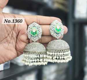 Bijoux indiens Jumka plaqués or, vintage, classiques, en alliage, faits à la main, en forme de cloche, boucles d'oreilles pendantes tendance - Product Image 2