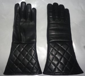 Venta al por mayor de Guantes de Espada con Protección de Entrenamiento Antideslizante Acolchada para Productos Deportivos de Esgrima Premium - Product Image 4
