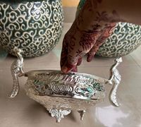 Cuenco de Metal chapado Urli de pavo real tallado en plata alemana tradicional moderna para decoración del hogar, decoración de fiesta, Idea de regalo Diwali
