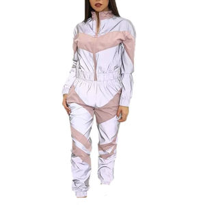 Survêtement de fitness réfléchissant pour femmes-Ensemble de 2 pièces avec logo personnalisé de haute qualité - Product Image 3