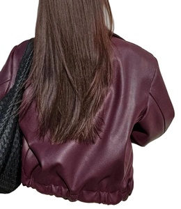 Veste en cuir bordeaux surdimensionnée pour femmes, veste bomber minimaliste moderne, veste en cuir de mouton chic et ample, veste en cuir souple pour femmes - Product Image 4