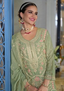 Soie de Chinon lourd de conception moderne de qualité d'exportation indienne avec la fabrication de costume de Salwar de broderie de l'Inde - Product Image 3