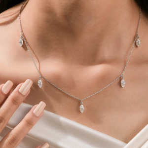 Collier Pendentif de Luxe pour Femme avec 3 Diamants de Laboratoire Marquise de 3 Carats, Bijoux de Mariage pour Mariages et Célébrations - Product Image 4